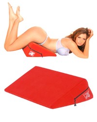 Liberator Wedge: Liebeskissen, rot - vergleichen und günstig kaufen