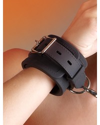 Bad Kitty Silikon-Handfesseln, schwarz - vergleichen und g&uuml;nstig kaufen